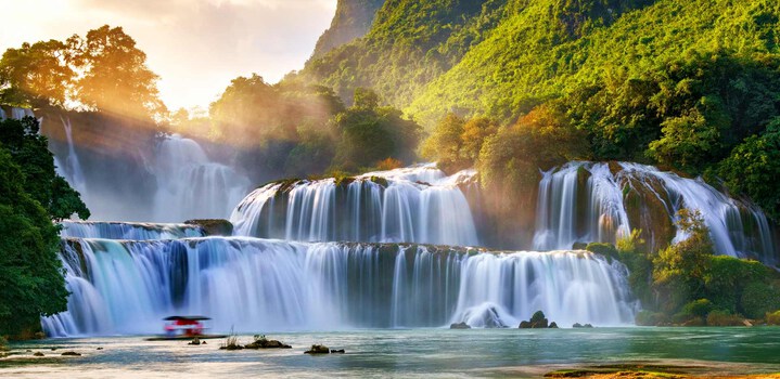 Top 5 Beautiful Waterfalls in the World